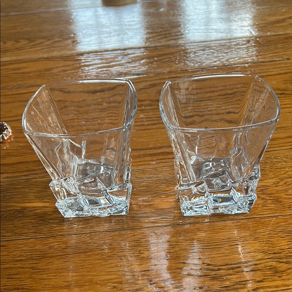Iceberg whiskey scotch glasses.  Set of two. Clear heavy glasses with 3D details